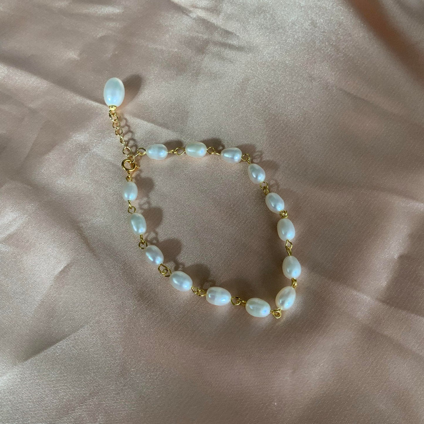 Handmade Gold Plated Beaded Bracelet Bridal Pearl Bracelet Gift for her Dainty Chain bracelet