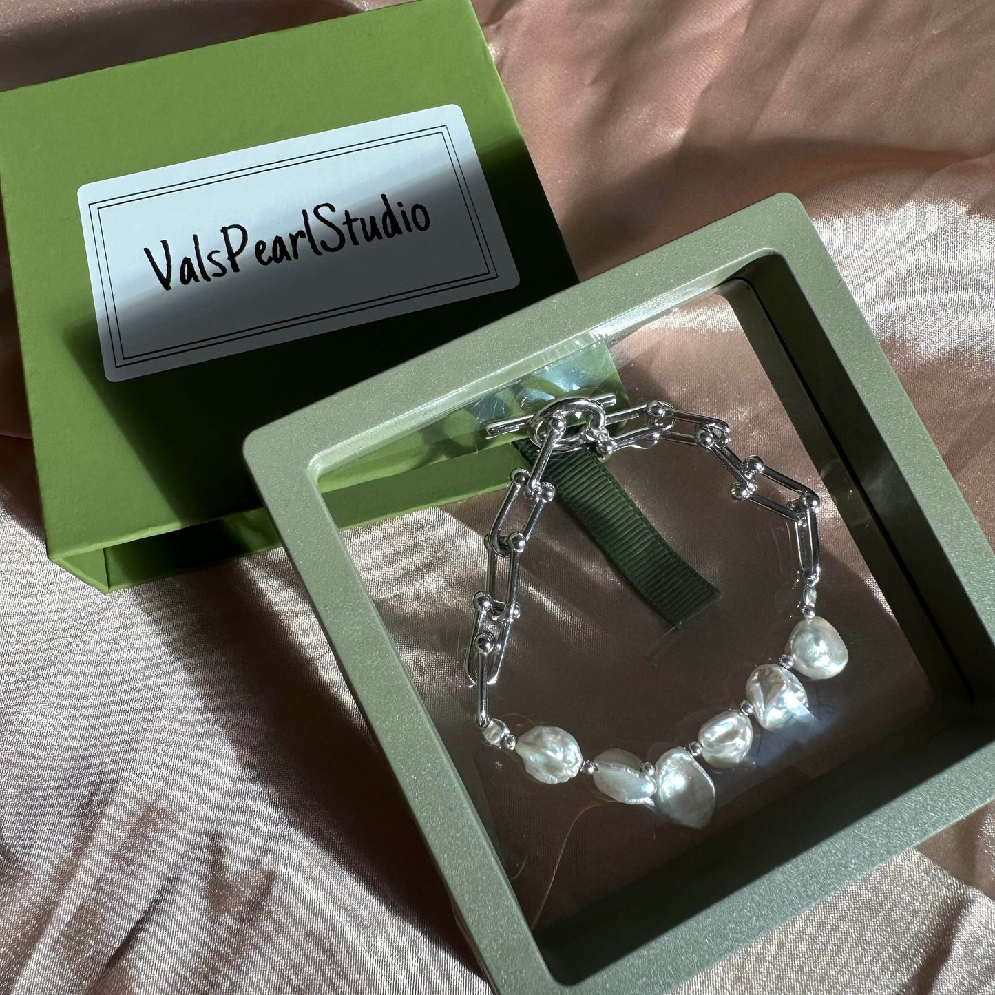Irregular Pearl Bracelet Sterling Silver Freshwater Pearl Bracelet Horse Shoe Hardware Chain Bracelet U Link Bracelet Gift for her