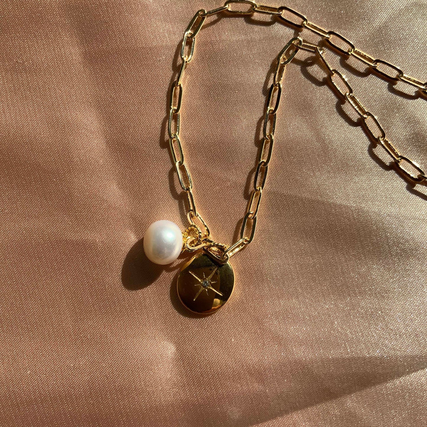 Star Burst Pendant Pearl Charm Necklace