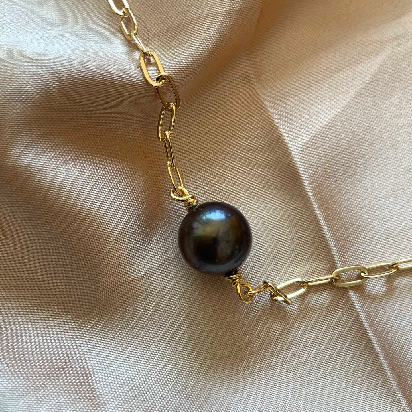 Stationed Black Pearl Necklace Gold Paperclip Chain