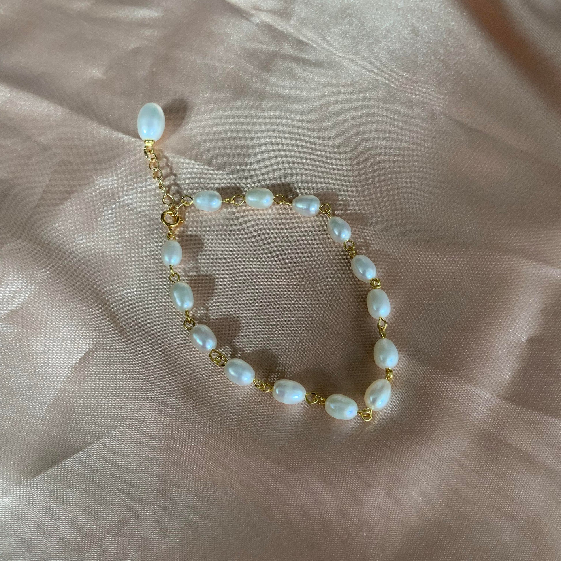 Handmade Gold Plated Beaded Bracelet Bridal Pearl Bracelet Gift for her Dainty Chain bracelet