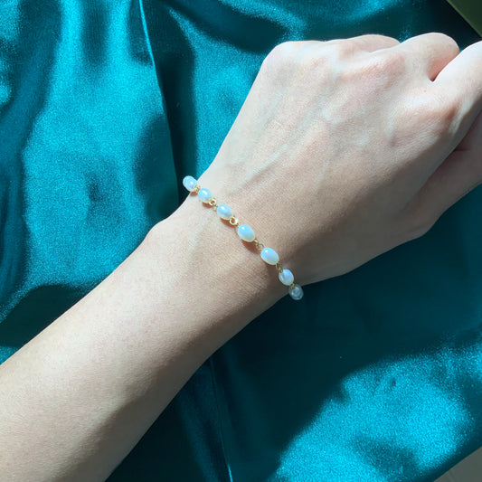 Handmade Gold Plated Beaded Bracelet Bridal Pearl Bracelet Gift for her Dainty Chain bracelet