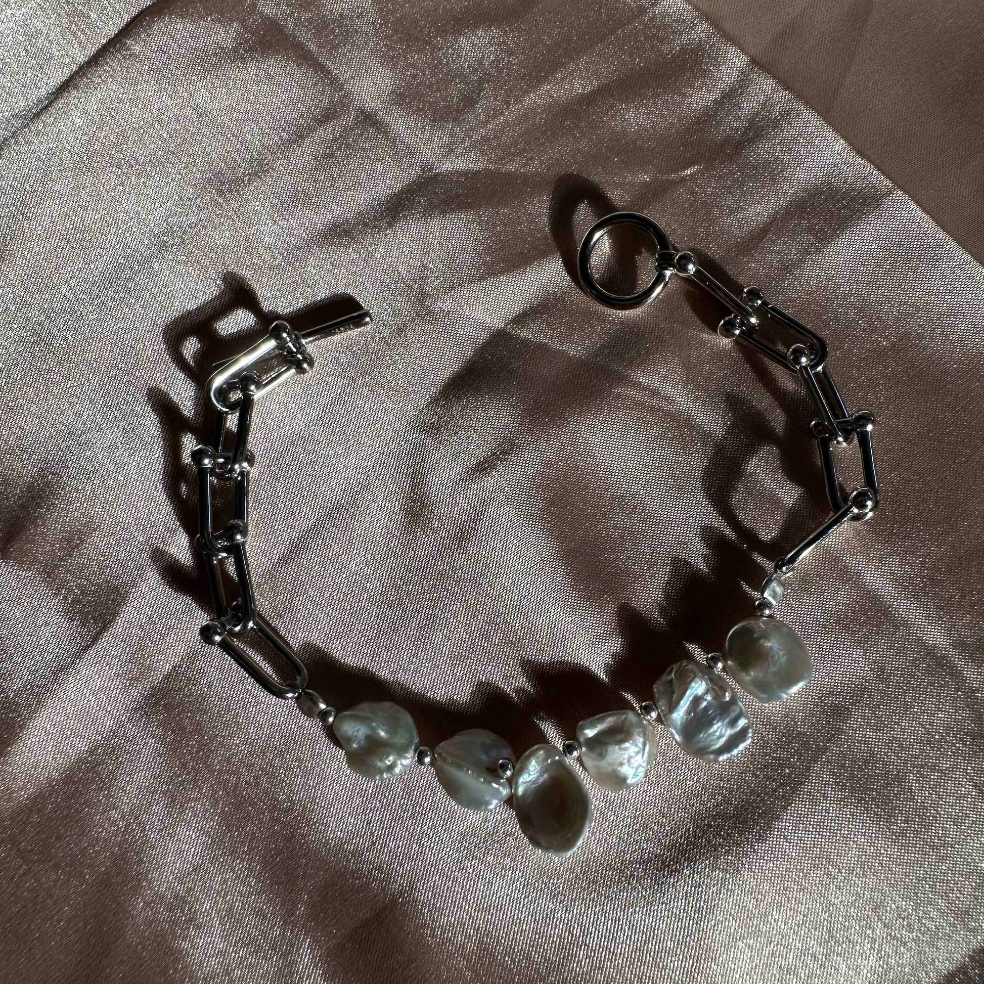 Irregular Pearl Bracelet Sterling Silver Freshwater Pearl Bracelet Horse Shoe Hardware Chain Bracelet U Link Bracelet Gift for her
