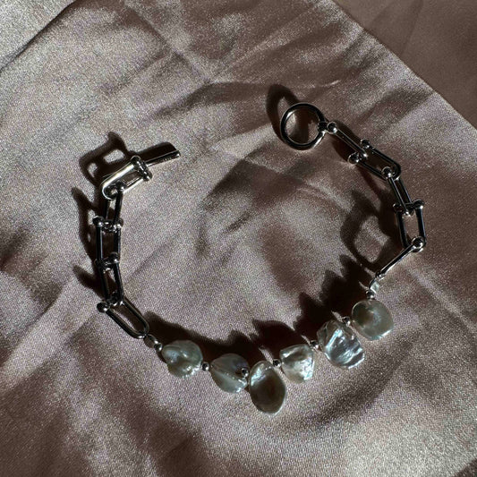 Irregular Pearl Bracelet Sterling Silver Freshwater Pearl Bracelet Horse Shoe Hardware Chain Bracelet U Link Bracelet Gift for her